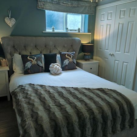 Chester City Apartments - With Free Parking Екстериор снимка